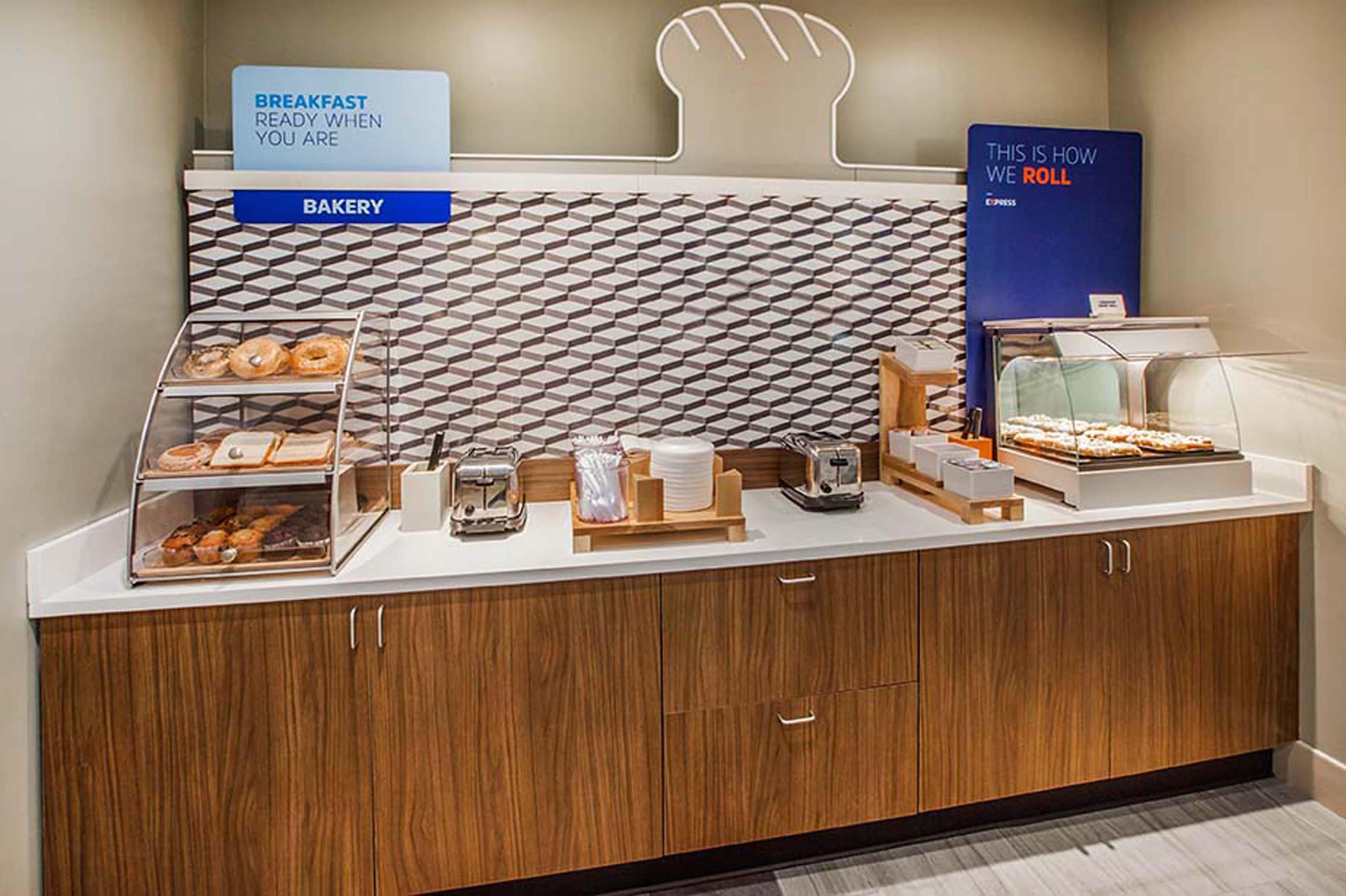 Holiday Inn Express & Suites Kansas City Airport By Ihg Exteriér fotografie