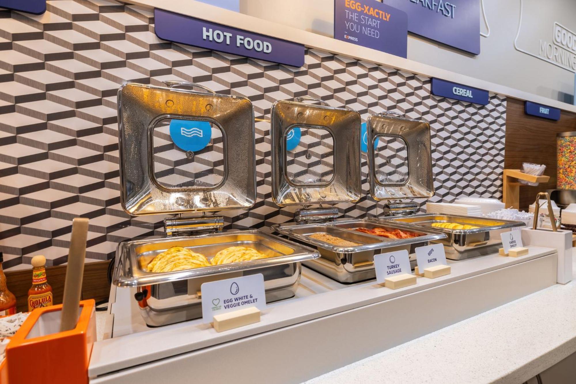 Holiday Inn Express & Suites Kansas City Airport By Ihg Exteriér fotografie