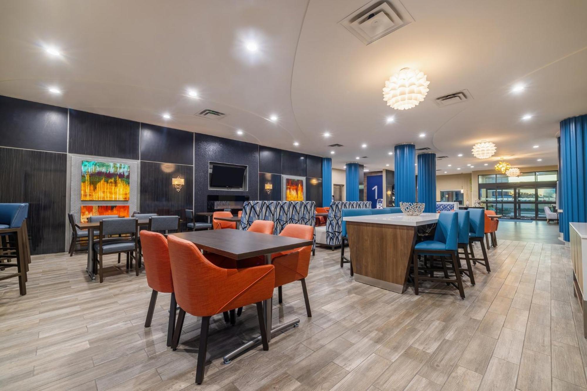 Holiday Inn Express & Suites Kansas City Airport By Ihg Exteriér fotografie