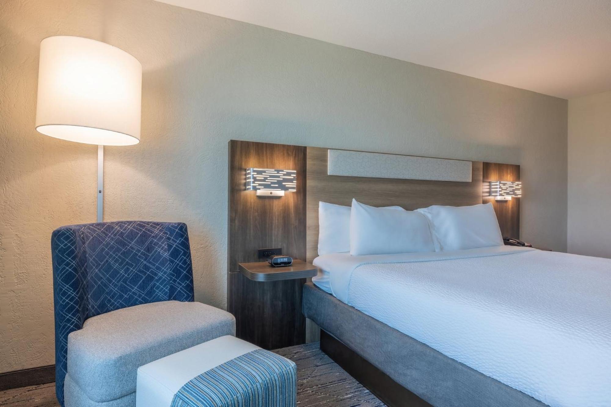Holiday Inn Express & Suites Kansas City Airport By Ihg Exteriér fotografie