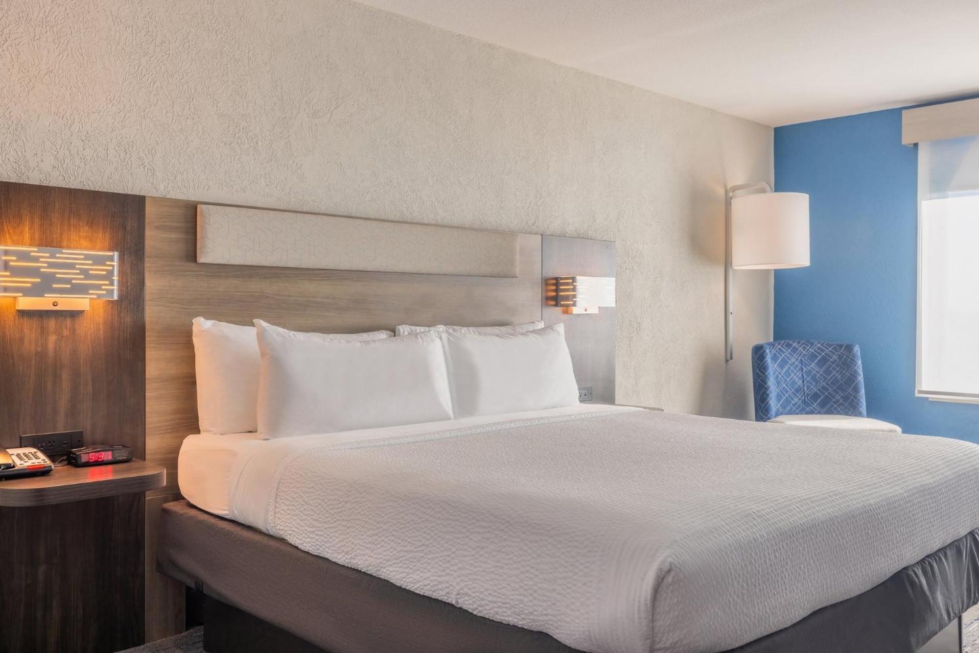 Holiday Inn Express & Suites Kansas City Airport By Ihg Exteriér fotografie