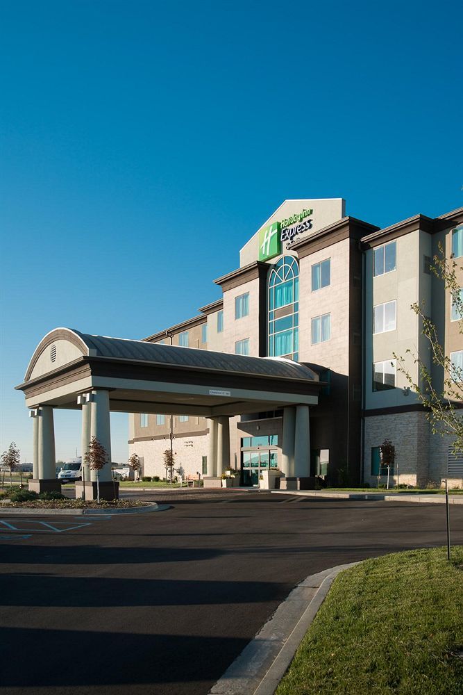 Holiday Inn Express & Suites Kansas City Airport By Ihg Exteriér fotografie